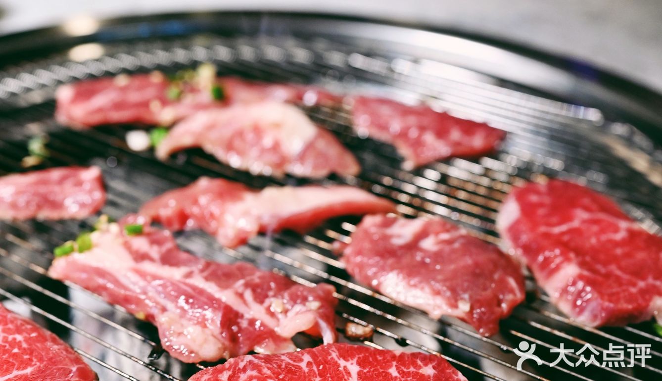魔都探店|太空舱里吃烤肉，绝了！