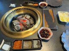 -铭牛烧肉·和牛海鲜自助(高新月牙湖店)