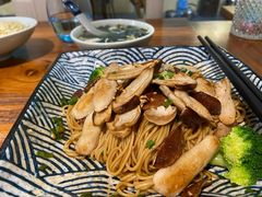 松茸干拌面-囿面传统制面馆(中央路店)