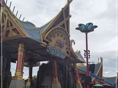 -七彩云南欢乐世界