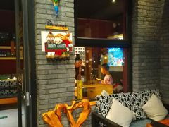 -苹果树下艺术餐厅(宋庄店)