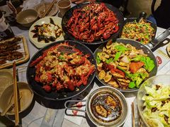 -巴厘龙虾·榜首油焖大虾(音乐学院·沿江酒馆店)