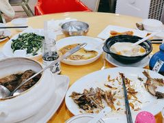 -鹏城人家海鲜酒家·23年老字号(较场尾店)