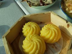 -亚洲国际大酒店·云顶阁旋转自助餐厅