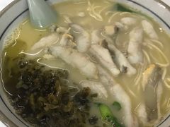 -明呈黄鱼面馆(斜土路店)