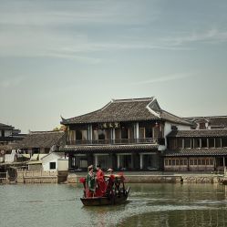 -Mu慕婚纱摄影·超级工作室