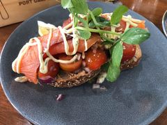 -12 Rocks Beach Bar Cafe