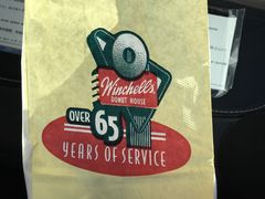 -Winchell's Donuts House