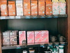 零售区-星巴克(济南美莲广场店)