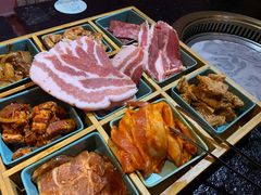 -烤路里·韩国品质自助烤肉(石路天虹4号店)