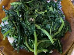 炒山野菜（蒲公英叶）-苗湘食府(十年店)