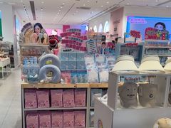 -名创优品(山东青岛华润万象城店)