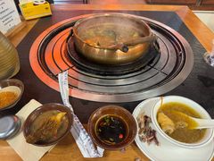 -阿山卓·野生菌火锅·纳西火塘烤肉