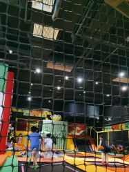 -蹦蹦跳跳(新奥购物中心店)