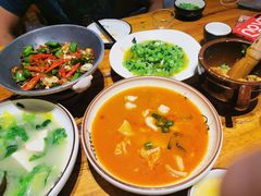 -老滇山寨•云南特色菜•地方菜•民族风情歌舞表演(金碧店)