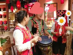 -老滇山寨•云南特色菜•地方菜•民族风情歌舞表演(金碧店)