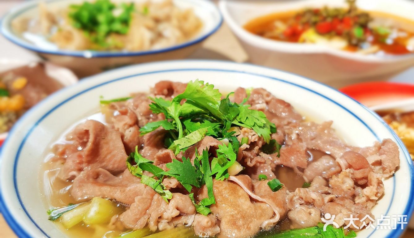 人均50+的跷脚牛肉馆，好吃到跳脚！