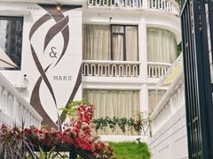 -Mark&Mars Restaurant
