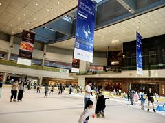 -冰纷万象滑冰场(深圳万象城店)