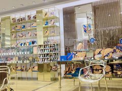-VENCHI 闻绮(上海佛罗伦萨小镇店)