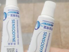 -雅悦齿科(顾村公园店)