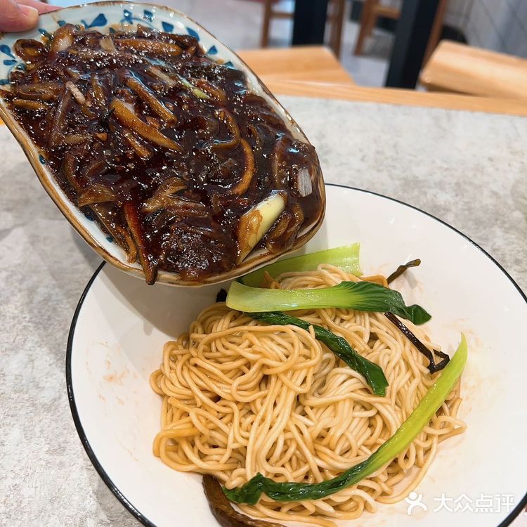 ✨炸猪排界顶流  老上海浇头面咪道哈嗲