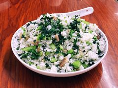 -胡子饮食店
