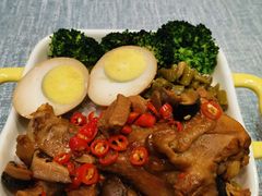 卤鸡腿饭加芋圆红豆糖水-一口小满手作糯米糍(北山店)