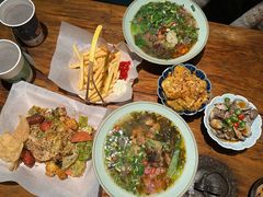 -八月美食小馆(银泰城总店)
