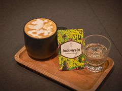 -星巴克臻选(上海合生汇1F店)