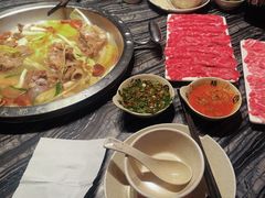 -天都火锅酒楼(虹梅南路店)