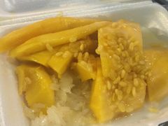 -芒果糯米饭摊子