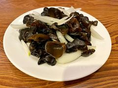 -清真吴记门钉肉饼·喜多利