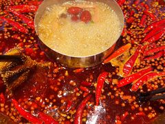 -茅草房·河畔园林火锅