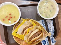 -穆得·老周家牛肉烧饼(普利街店)