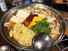 部队火锅-富乐满韩国正宗炸鸡韩国料理(虹泉路店)