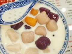 -广信牛奶甜品世家(台东店)