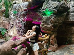 -多彩贵州城极地海洋世界