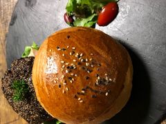 -HIGH FIVE哈福手工汉堡(桂林路店)