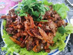 -八两八金·莱芜特色炒鸡(市南漳浦路店)