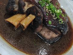 -老码头黑皮肘子锅包肉熏酱水饺(文政街店)