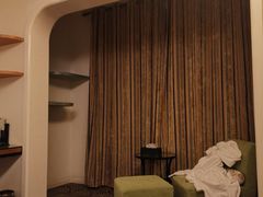 -泸州泸舍酒店(江阳区水井沟步行街店)