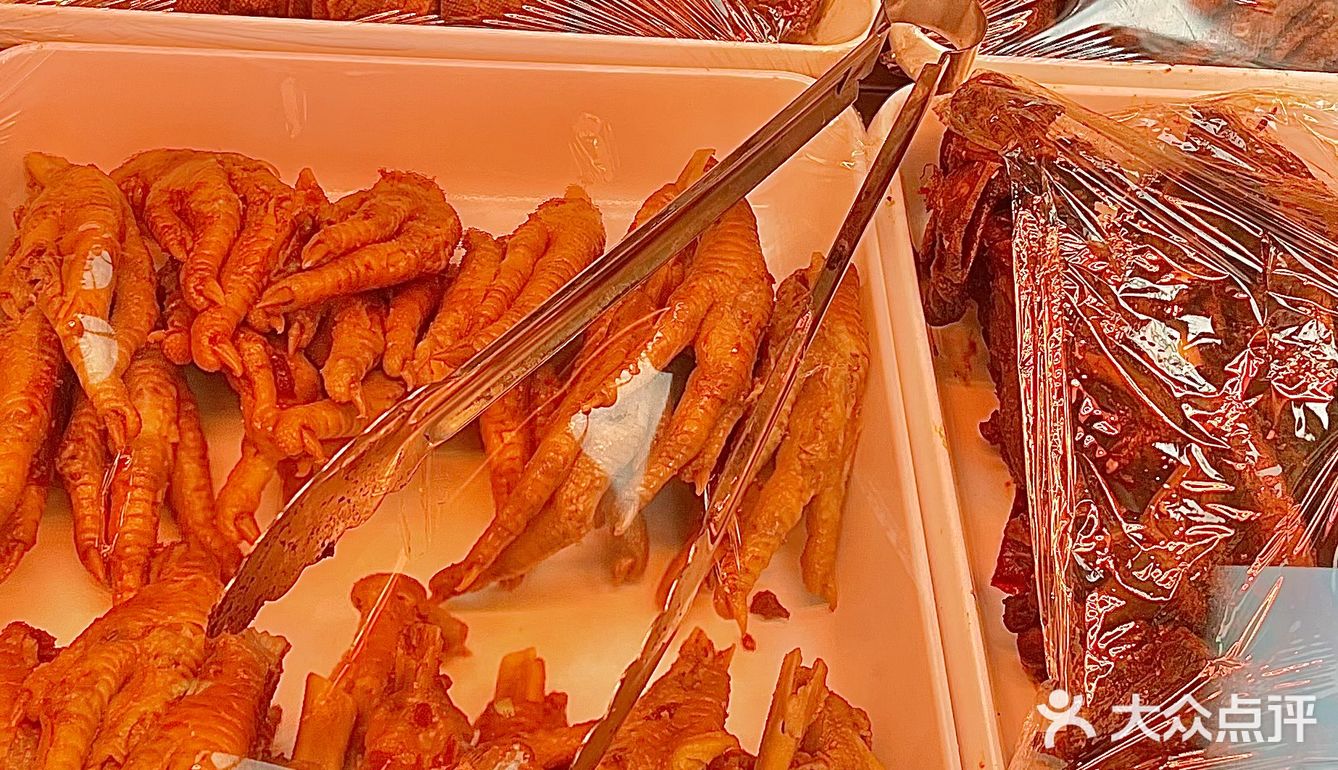 绝味鸭脖｜不到1⃣️块钱就可以买到可口的🦆翅啦