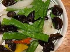 -云海肴·汽锅鸡·云南菜(天山百盛优客店)