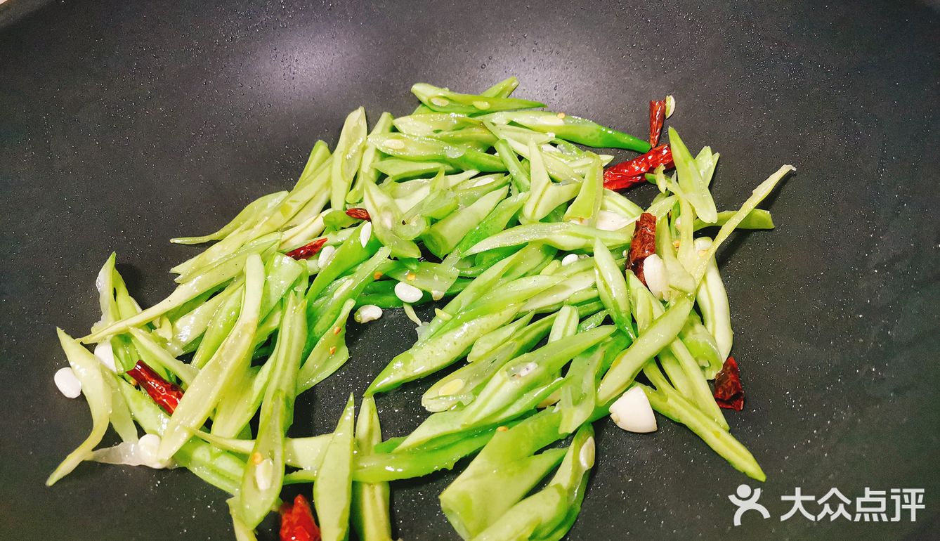绿油油的下饭菜 · 四季豆炒肉