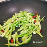 绿油油的下饭菜 · 四季豆炒肉