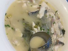 -严记小天府酸菜鱼(西四路店)