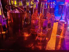 -vimi便利店酒吧