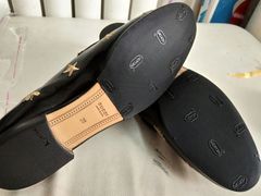 -京伟修鞋洗鞋奢侈品皮具护理店