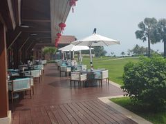 -三亚亚龙湾瑞吉酒店·宴悦Driftwood·游水海鲜·牛排·草坪·私人定制